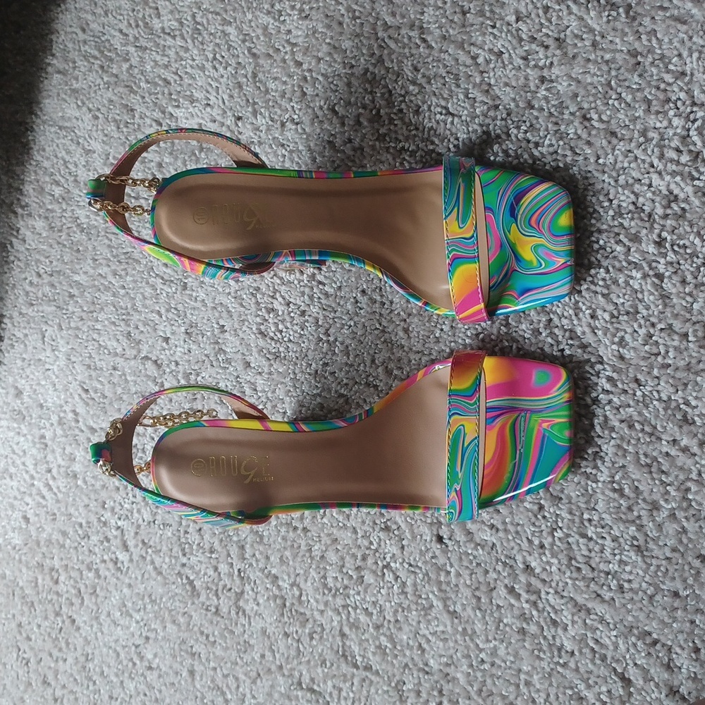 Heels - Picture 3 of 5